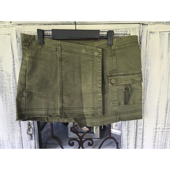 Pilcro Utility Mini Skirt - New Size 10 - Picture 4 of 4